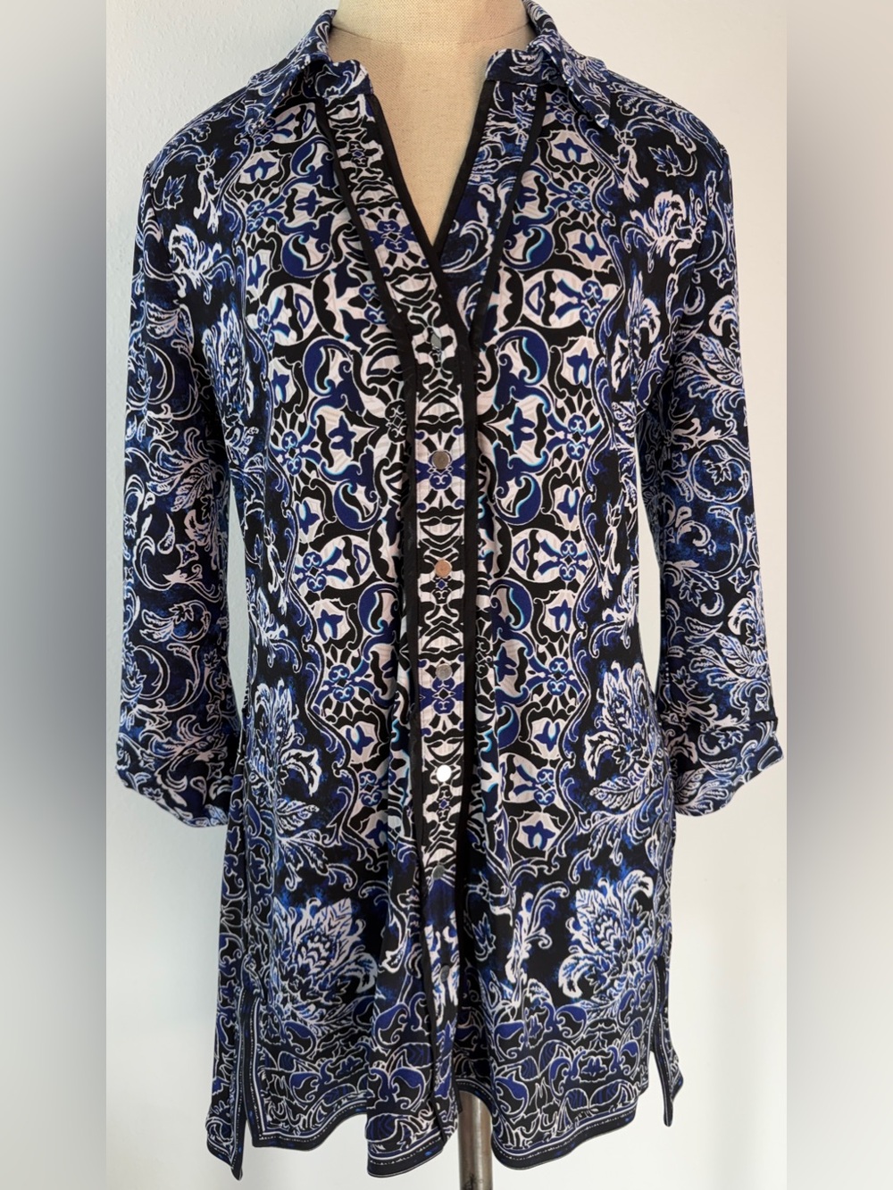 White House Black Market Liquid Knit Tunic Top Button Front Boho Fairy Whimsy